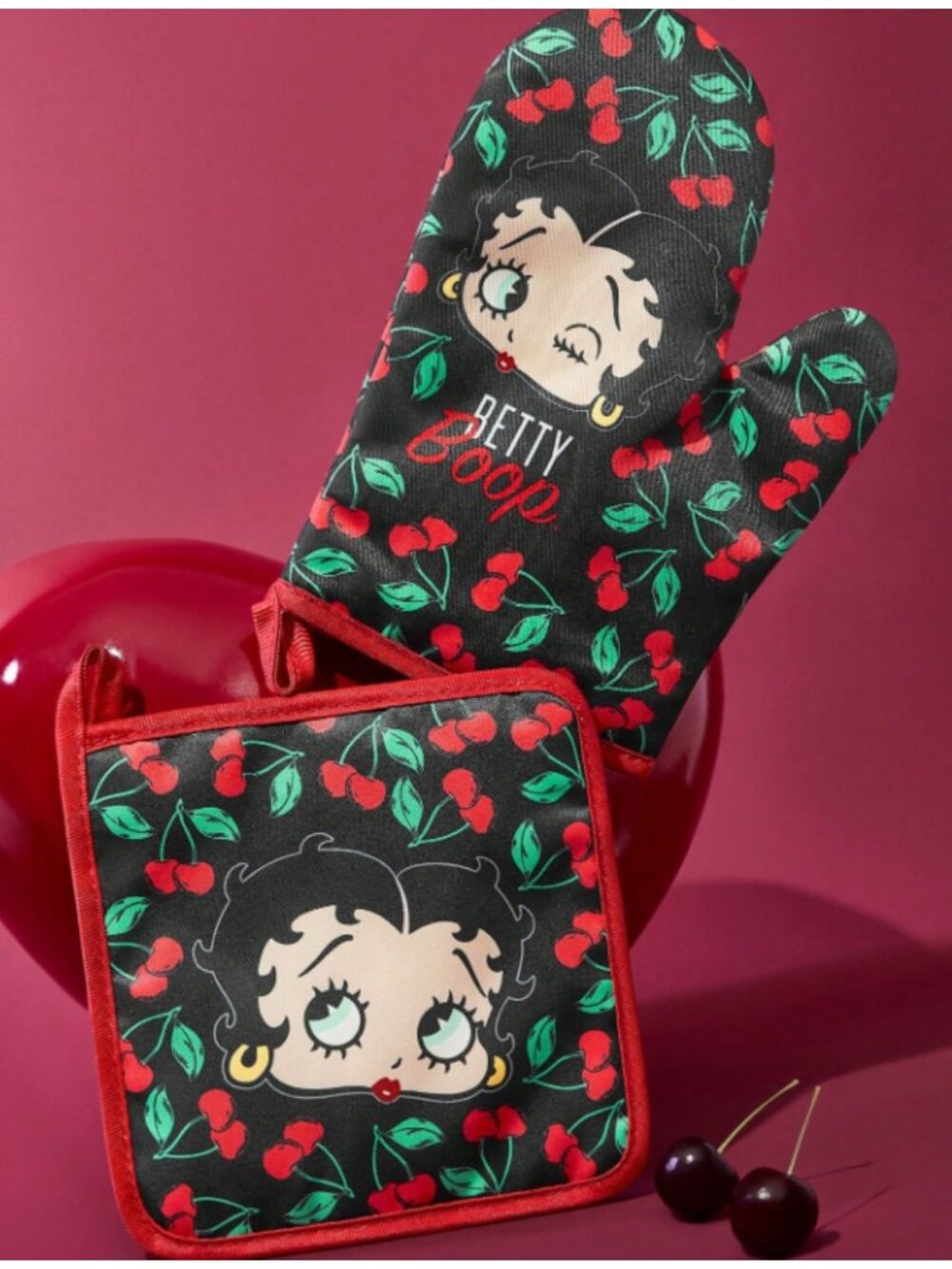 Betty Boop Cherry Red Kitchen Insulation Set Oven Mitt & Pot Holder